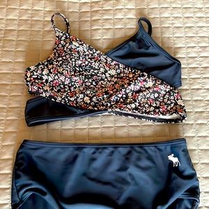 Abercrombie Kids 2pc bathing suit, size 11/12